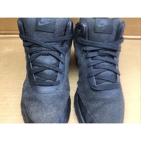 2016 Nike Air Max Invigor Mid Top All Black Men's 7.5 Women's 9 Running Shoes - Picture 3 of 8
